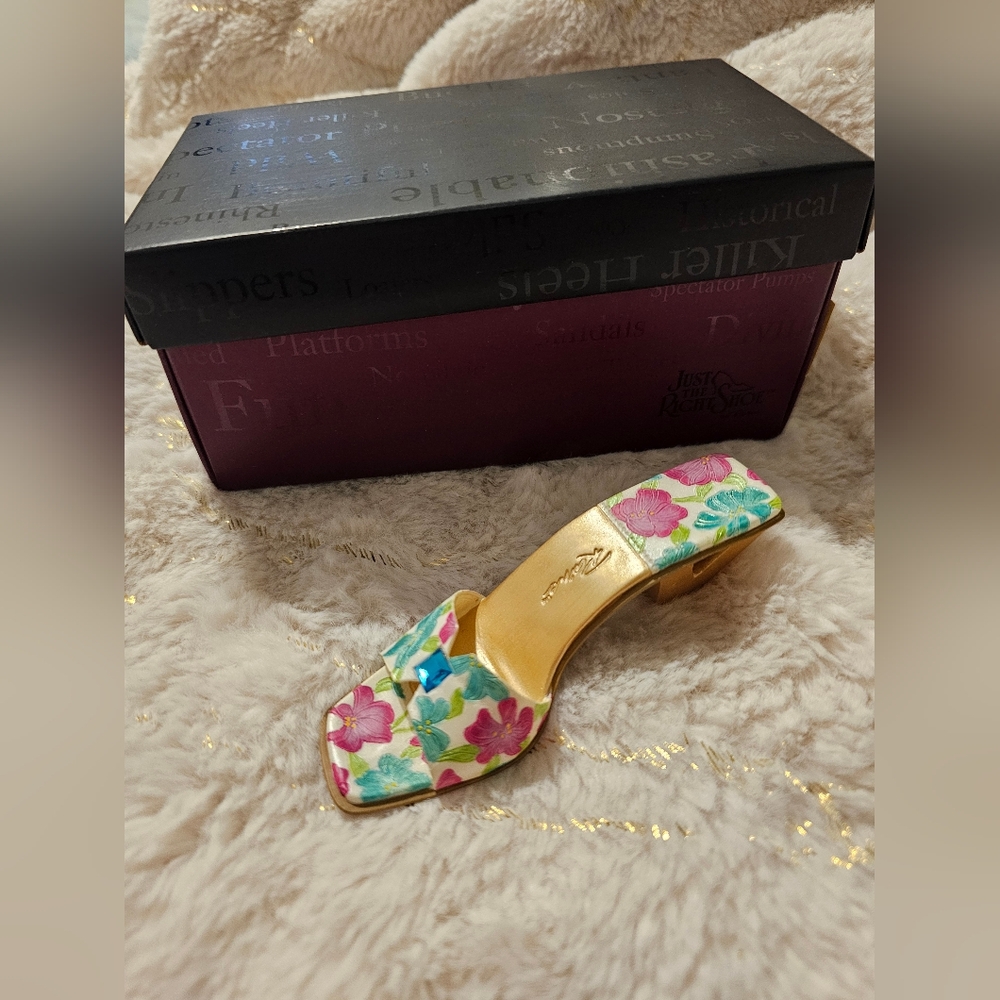 Just The Right Shoe Step Into Summer Cabana Heel